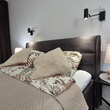 Apartment Garbary 100 White Apartment, Parking, Self Check-in 24h, Air-conditioning *