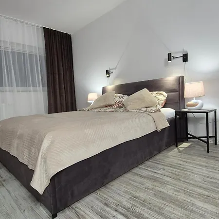 Garbary 100 White Apartment, Parking, Self Check-in 24h, Air-conditioning Apartment *