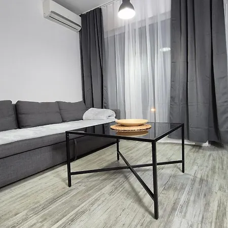 Garbary 100 White Apartment, Parking, Self Check-in 24h, Air-conditioning Apartment *